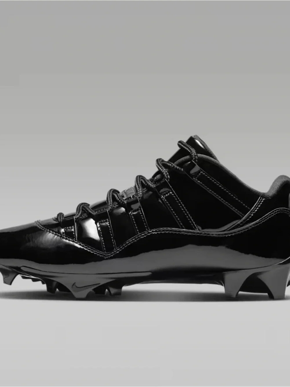 Men's Black Low-Top Football Cleats